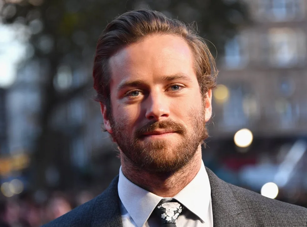 Actorul Armie Hammer se retrage din film pentru abuzul online „vicios”