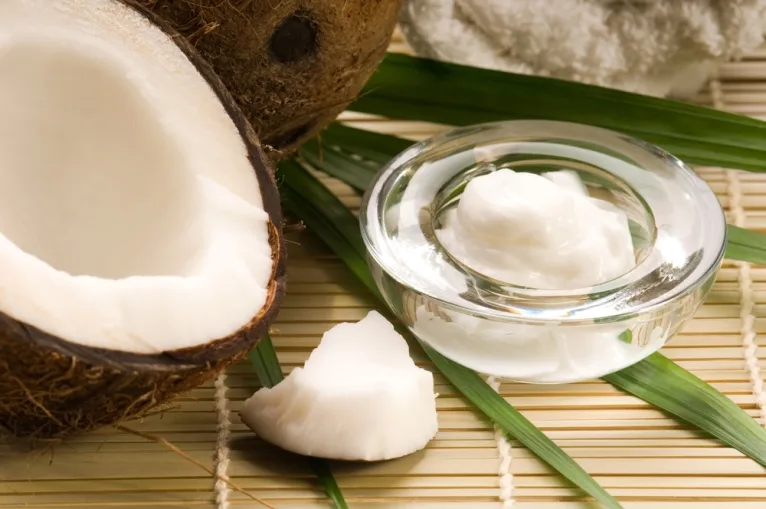 Beneficiile uleiului de cocos pentru piele