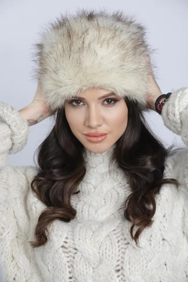 Otilia Bilionera are o viaţă de lux, dar şi un mare regret: „Tot timpul stau departe de cei dragi!” / Ce spune cântăreața despre defectele ei