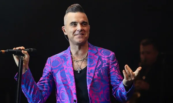 Soția lui Robbie Williams a făcut KO planurile cântărețului de a se bate în ring cu Liam Gallagher