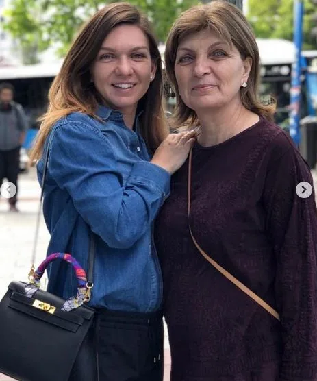 Simona Halep poartă numai accesorii scumpe. Ce geantă de 7.500 de euro are jucătoarea de tenis