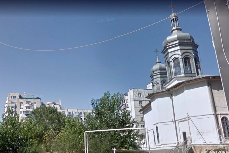 Istoria micuței Biserici Apostol din Tabaci, care deservește cartiere din două sectoare bucureștene