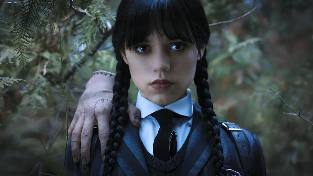 „Miercuri”: o icoană gotică reapare de Tim Burton