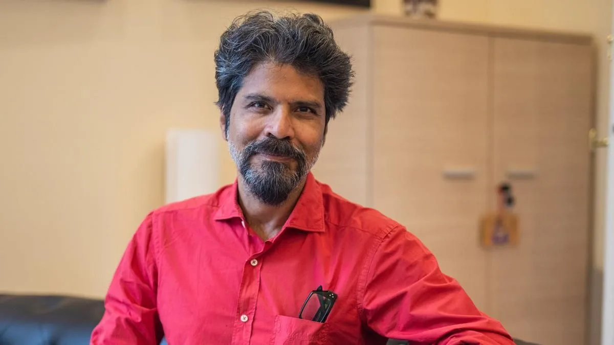 Pankaj Mishra: „Marea Britanie a fost întotdeauna mai preocupată de regina decât de problemele reale”