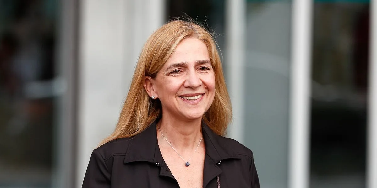 Infanta Cristina își recuperează zâmbetul în India