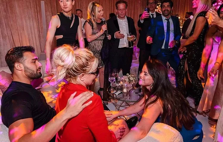 Britney Spears și Selena Gomez - Instagram