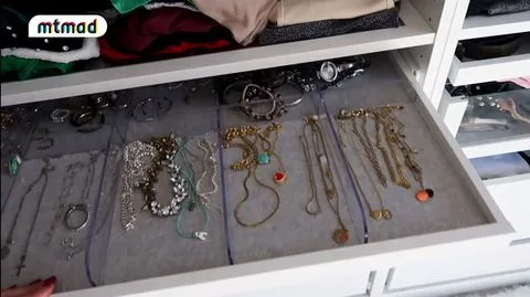 Marta Peñate își arată dressingul și cele mai scumpe haine