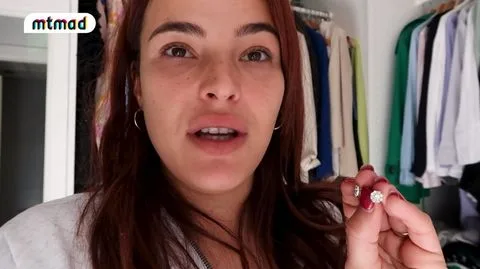 Marta Peñate își arată dressingul și cele mai scumpe haine