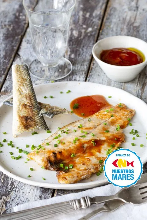 biban de mare crocant cu sos kimchi biban de mare crocant cu sos kimchi