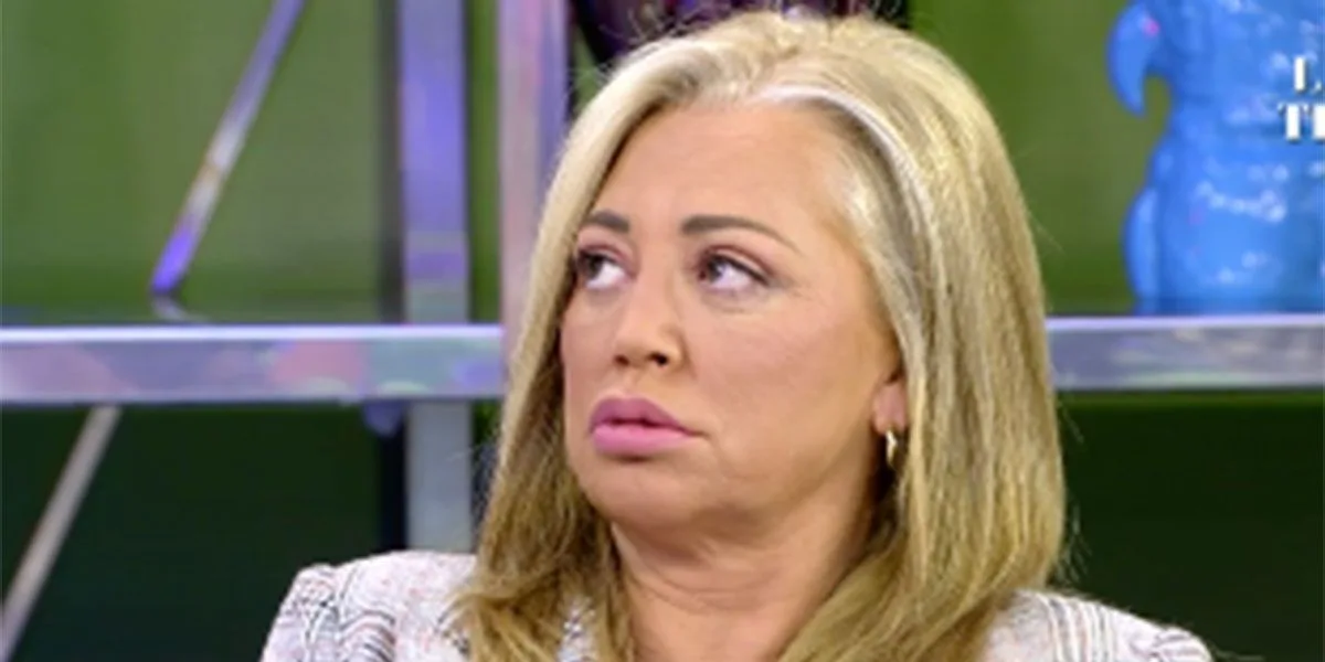 Belén Esteban a fost prinsă jucându-se pe mobil și se luptă