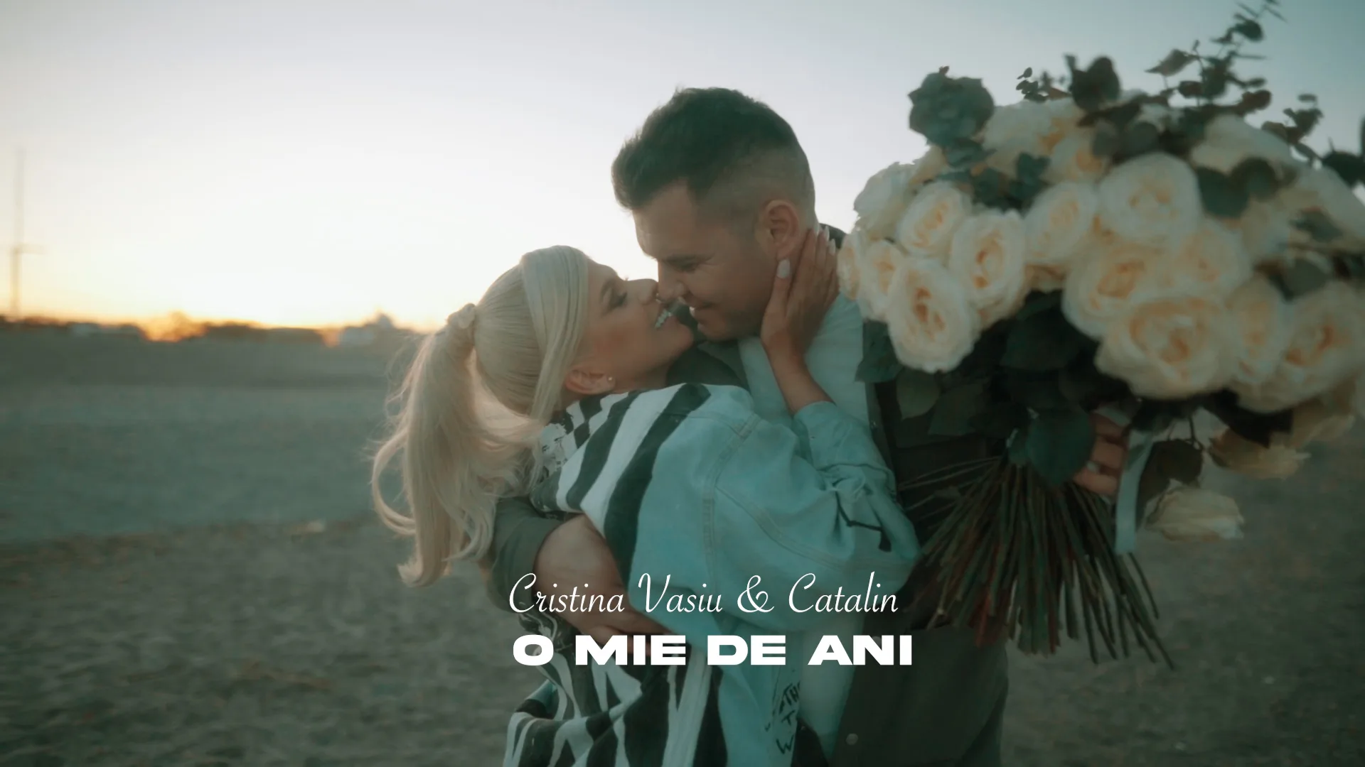 Cristina Vasiu și Cătălin își cântă iubirea în piesă ”O mie de ani”