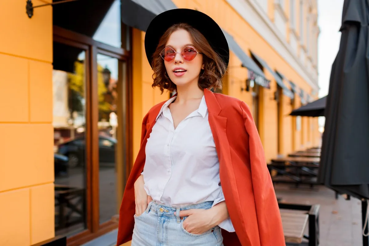 Garderoba minimalistă – cum să o creezi și ce să conțină?