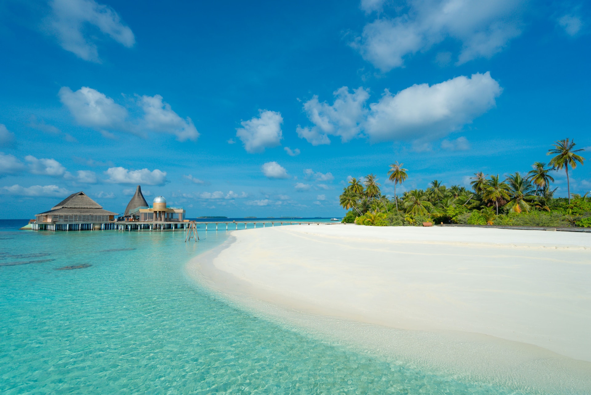 Nu știi unde să călătorești în 2023? Iată de ce ar trebui să alegi să pleci în Maldive alături de Let’s Go Travel