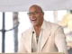 Moment jenant pentru Dwayne Johnson pe covorul rosu. Ce a facut actorul in fata tuturor